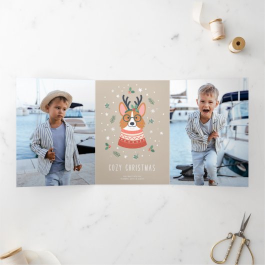 Knus Kerst Corgi Drieluik Wenskaart (Binnen)