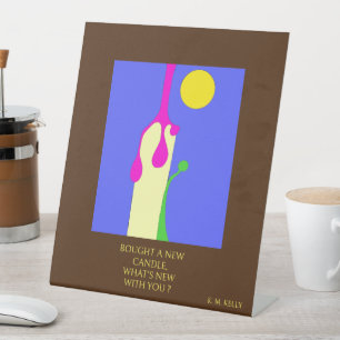 KOCHT EEN NIEUWE KANDLE - VOOR K. M. KELLY. Desk A Reclamebord Met Voetstuk