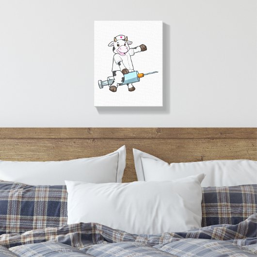 Koe als verpleegster met hart en spuit canvas afdruk (Insitu (Slaapkamer))