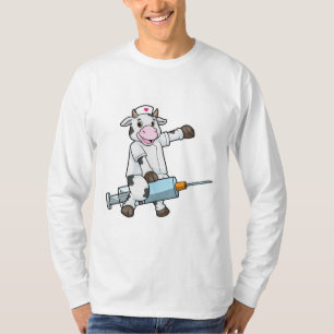 Koe als verpleegster met hart en spuit t-shirt