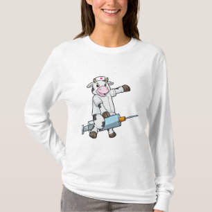 Koe als verpleegster met hart en spuit t-shirt