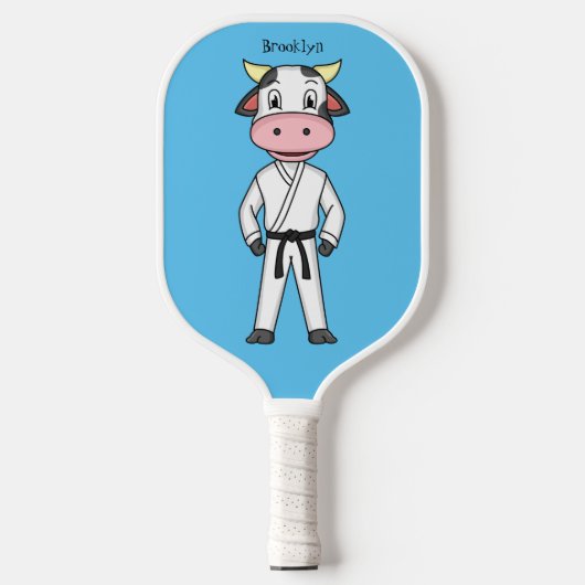 Koe in kung fu suit cartoon pickleball paddle (Voorkant)