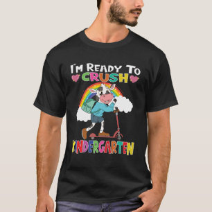 Koe met scooter Ik ben klaar om de kleuterschool t T-shirt