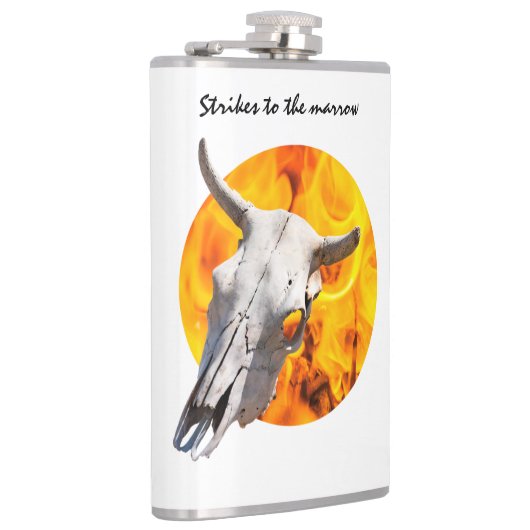 Koe schedel en vuur heupfles (Rechts)