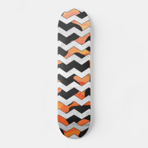 Koe, zwart en Oranje, Chevron Print Skateboard