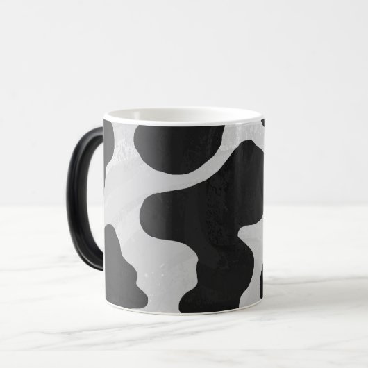 Koe zwart-witafdrukken magische mok (Voorkant links)