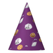 Koekjes en melk op paarse feesthoedjes (Links)