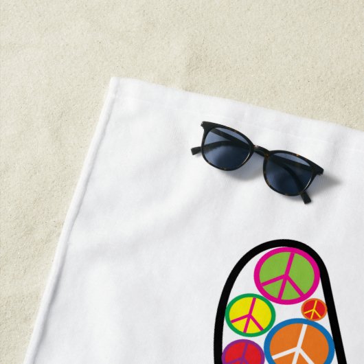 Koel kleurrijke Groovy-vredeshandtekeningen Strandlaken (In situ)