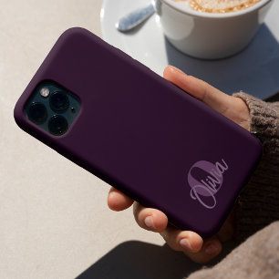 Koel monochroom paars modern schrift monogram iPhone 15 pro hoesje