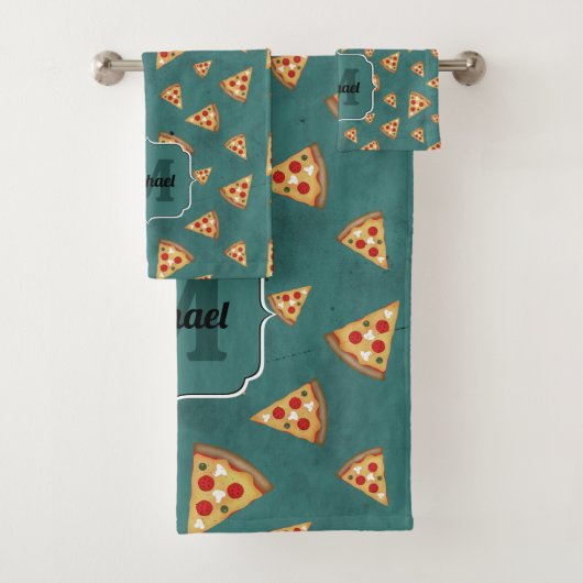 Koel pizza snijdt blauwgroen patroon Monogram Bad Handdoek (Insitu)