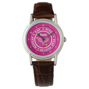 Koel roze tennisslogan met aangepaste naam watch horloge