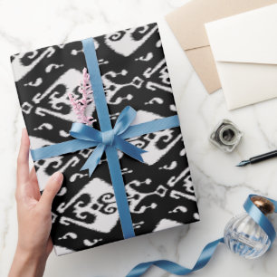 Koel zwart-wit ikat stammenpatroon cadeaupapier