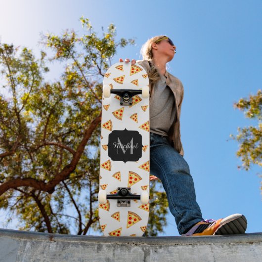 Koele en leuke pizza plakjes patroon Monogram wit Skateboard (Buiten 1)