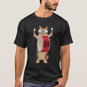 Koele kat die op de grote trom speelt Percussionis T-shirt