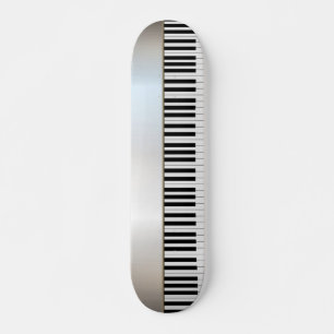 Koele pianotoetsen, zilver skateboard