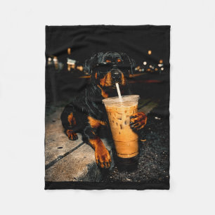 Koele rottweiler drinkt ijskoude koffie grappige h fleece deken