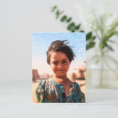 Koerdisch Vluchtelingenmeisje Briefkaart (Staand voorkant)