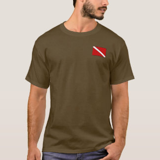 Koffie bewapent een duiker met tweemaal daags T Sh T-shirt