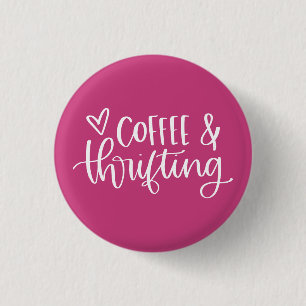 Koffie en trillingroze ronde button 3,2 cm