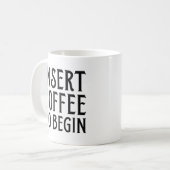 Koffie invoegen om te beginnen koffiemok (Voorkant links)