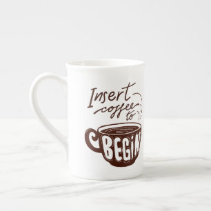 Koffie invoegen om te beginnen porselein kop