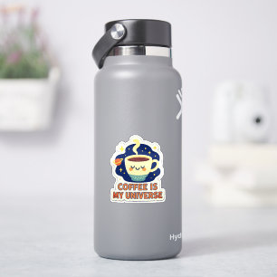 Koffie Is Mijn Universum – Grappige Kosmische Koff Sticker