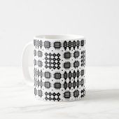 Koffie Mok: Welsh Tapestry Pattern, Zwart op Wit Mok (Voorkant links)