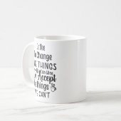 koffie om de dingen te veranderen die we kunnen wi koffiemok (Voorkant links)