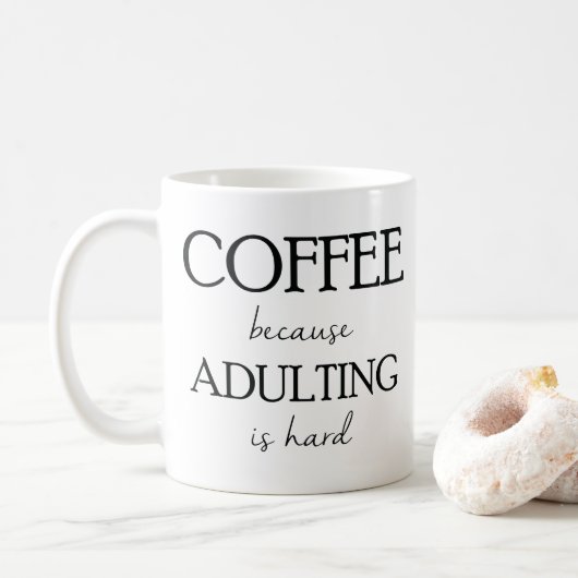 Koffie omdat toevoegen een harde Mok is (Met donut)