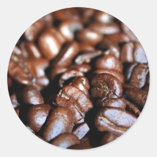 Koffiebonen rond de sticker
