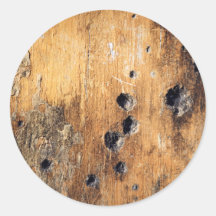 Kogelgaten in de wand