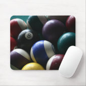 Kogels op een muismat met een billardtafel (Met muis)
