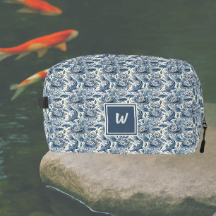 Koi-vis en waterlelie blauwe Chinoiserie Monogram Toilettasje