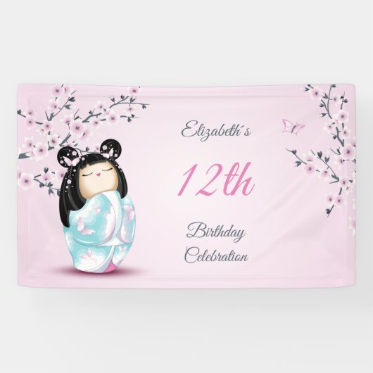 Kokeshi Doll Cherry Blossom | Geestdag meisje Spandoek (Horizontaal)