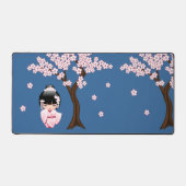 Kokeshi Doll en kimono rose sur fond bleu (Recto)