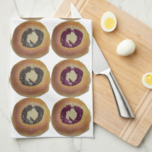 Kolache bedekte keukenhanddoek.
