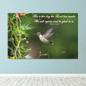 Kolibrie in vlucht Psalm 118:24 Bijbel Verse Canvas Afdruk (Insitu (Houten vloer))