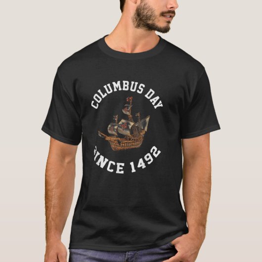 KOLOMBUSDAG SINDS 1494 T-SHIRT (Voorkant)