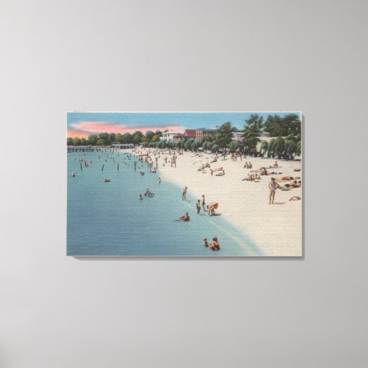 Koloniaal strand, VA - Zonnebaden en Zwemmen Canvas Afdruk (Voorkant)