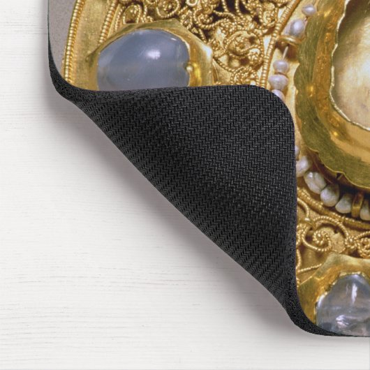 Kolt medallion, goudset met parels en muismat (Hoek)