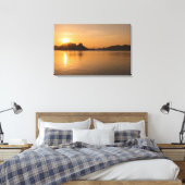 Komodo-eiland op Sunset Canvas Afdruk (Insitu (Slaapkamer))