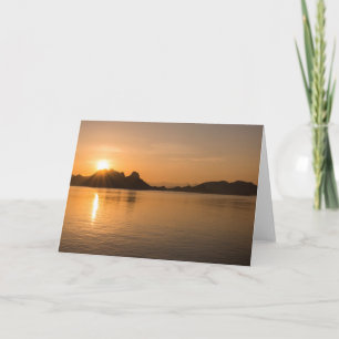 Komodo op zonsondergang kaart