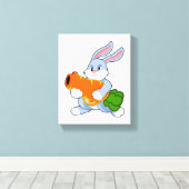 Konijn met wortel canvas afdruk (Insitu (Houten vloer))