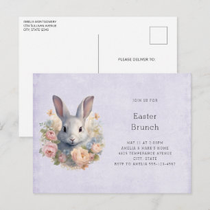 Konijn omringd door pastelbloemen Moois Pasen Uitnodiging Briefkaart