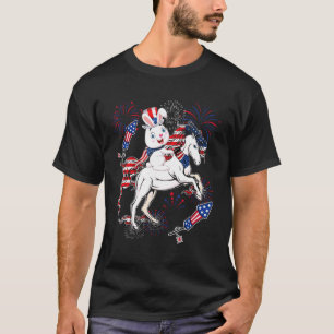 Konijn Rijdt Paard Amerikaanse Vlag Vuurwerk Boer T-shirt