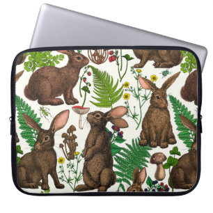 Konijnen en bosflora 4 laptop sleeve