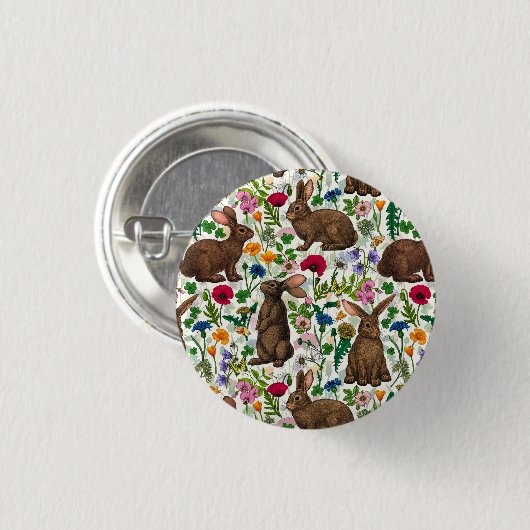 Konijnen en wilde bloemen ronde button 3,2 cm (Voorkant /achterkant)