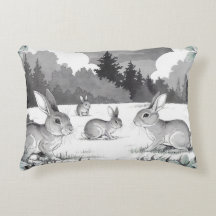Konijnen in Forest Clearing Accent Pillow
