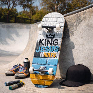 Koning Jezus regeert witte baksteen Graffiti Chris Skateboard