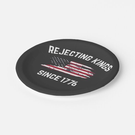 Koningen verwerpen sinds 1776 4 juli  papieren bordje (Gekanteld)